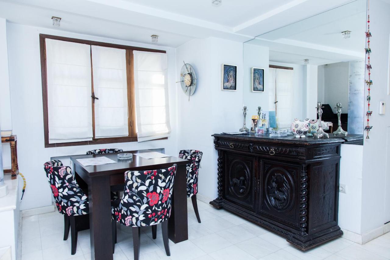 Apartament Unique Apt W/ Veranda Walking Distance To Sites Ateny Zewnętrze zdjęcie